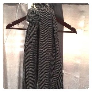 Old Navy Black and White Stripe patterned Scarf.